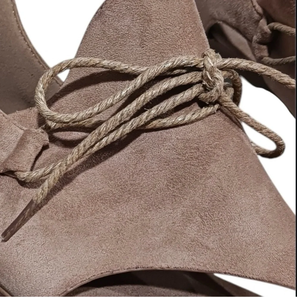 Pierre Dumas Women's Thong Sandals - Picture 6 of 10